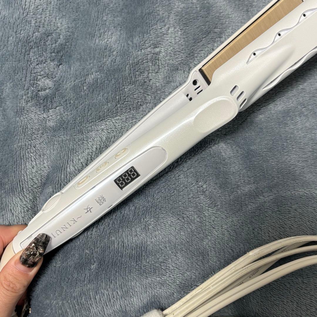 絹女 KINUJO ストレートヘアアイロン ホワイト