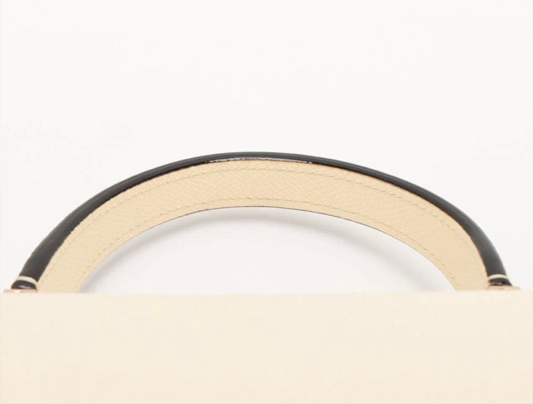 ★美品★ ヴァレクストラ VALEXTRA ミニ イジィデ ホワイト