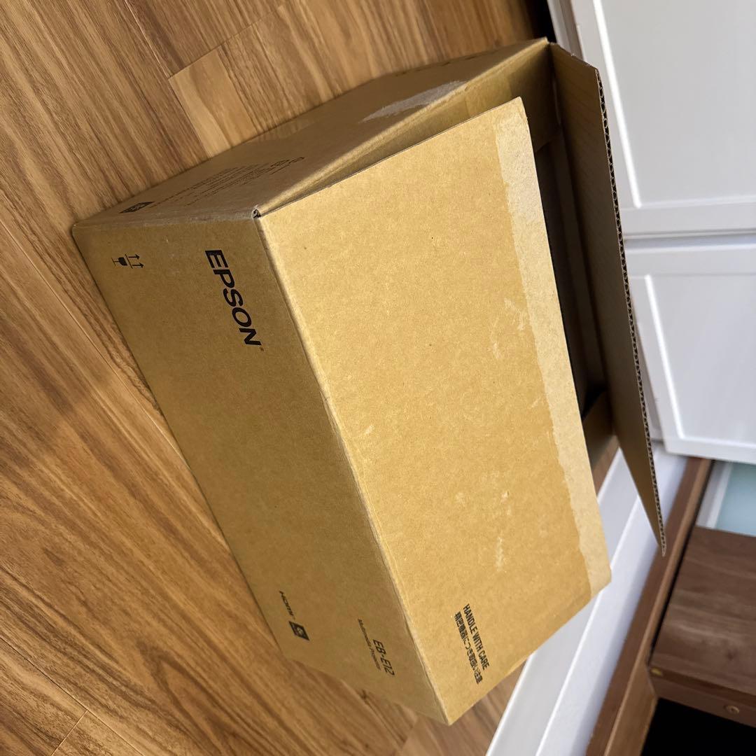 【新品、開封のみ】エプソン EB-E12 ビジネスプロジェクター