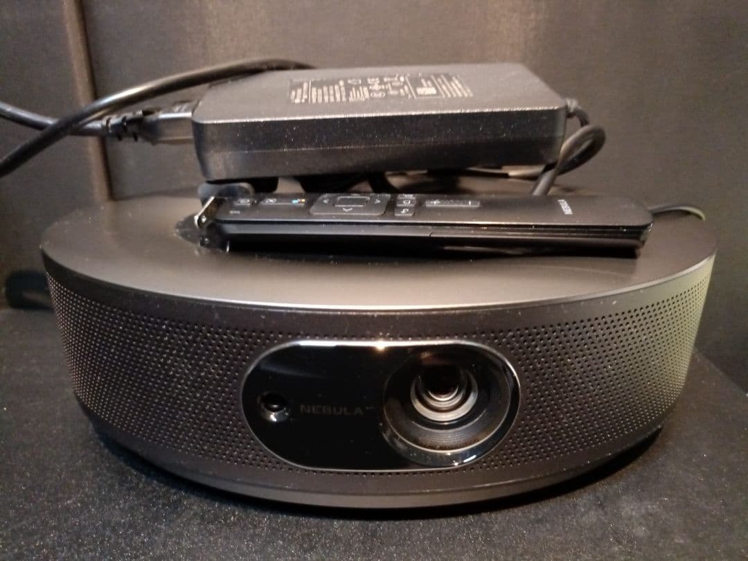 【ジャンク品】Anker Nebula Cosmos プロジェクター