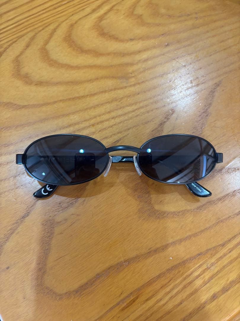 SUPREME ブラック オーバル サングラス