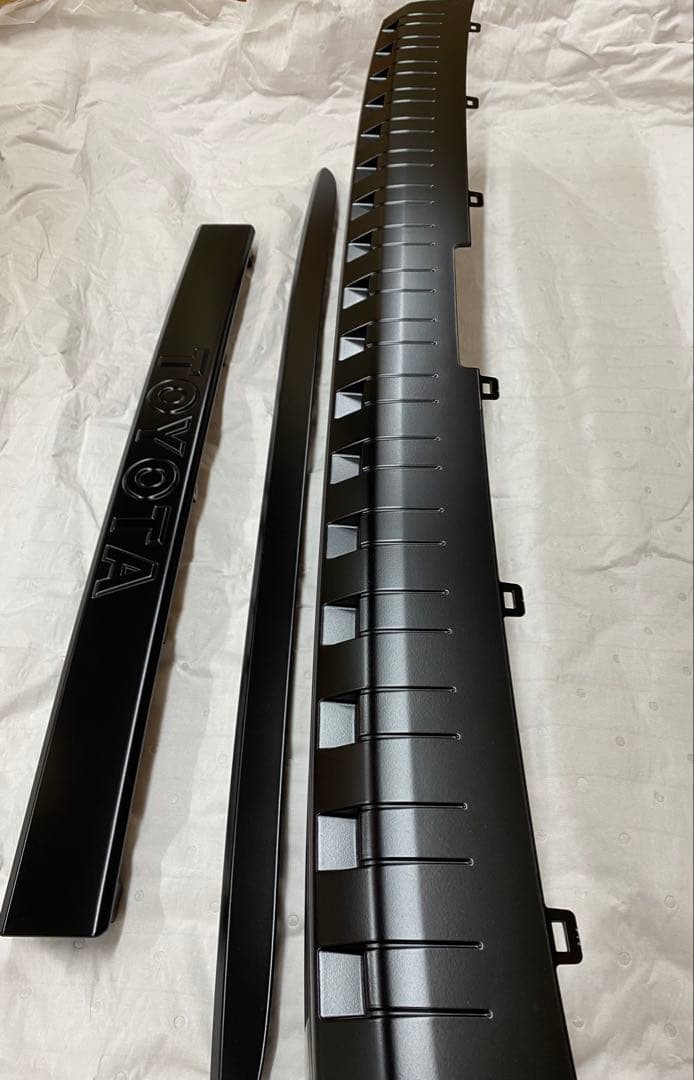 ランドクルーザー　250 マットブラック塗装　モール　グリル　ガーニッシュ　3点