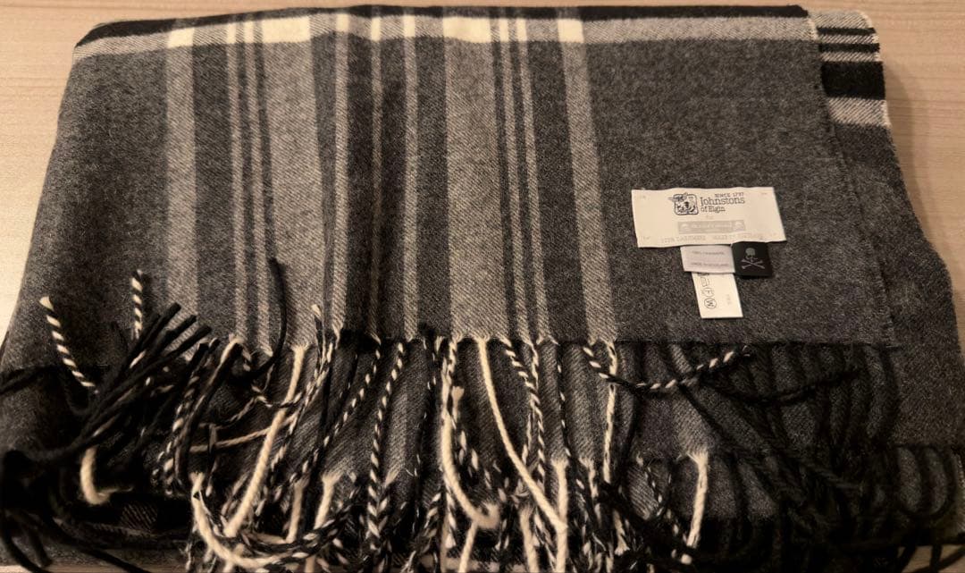 ジョンストンズストール× マスターマインド　大判ストール　ブラック×ホワイト