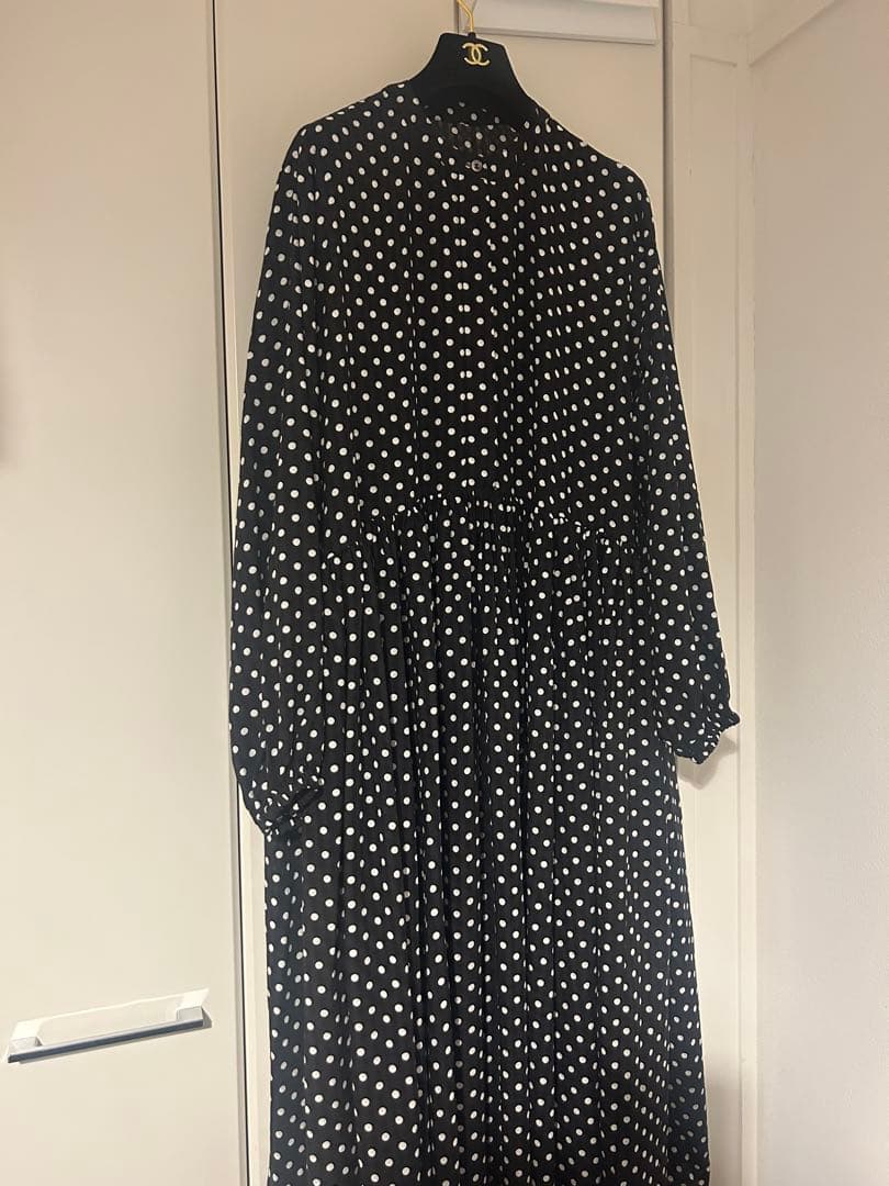 BEARDSLEY ドットギャザーボリューム袖ワンピース 2サイズ 2025新品