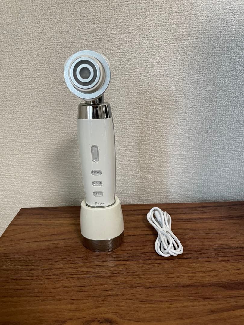 YA-MAN ブライトリフト 美顔器 専用スタンド付き