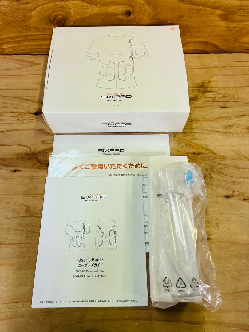 未使用に近い SIXPAD パワースーツ レディース トップ＆ボトム Mサイズ