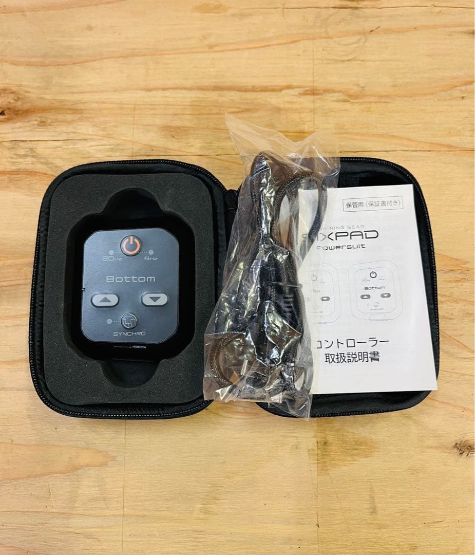 未使用に近い SIXPAD パワースーツ レディース トップ＆ボトム Mサイズ