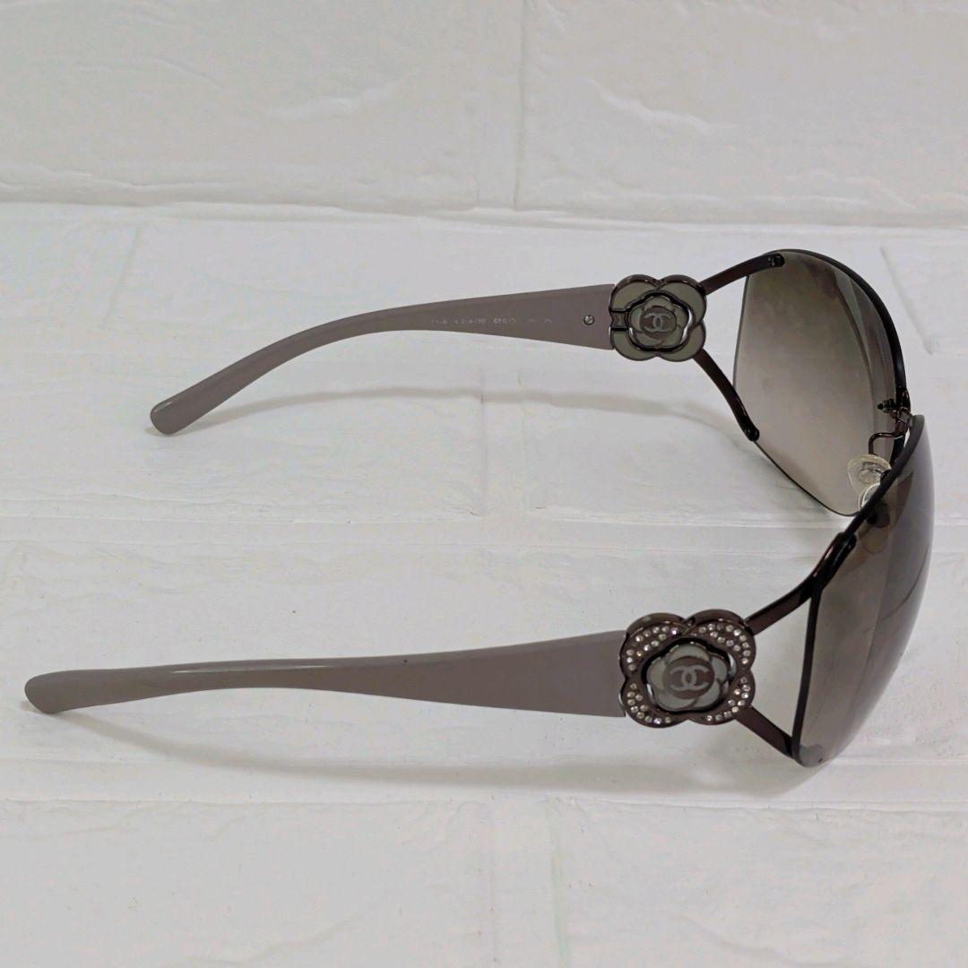 良品✨️　CHANEL　サングラス　リムレス　ココマークカメリア　ラインストーン