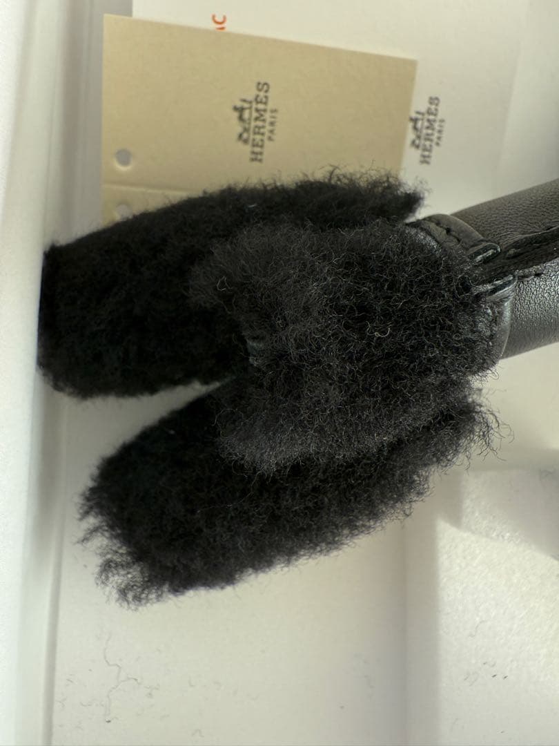 本物保証エルメスバディチャーム 首輪付きクロ×グリパンタン【2025年春夏新色】