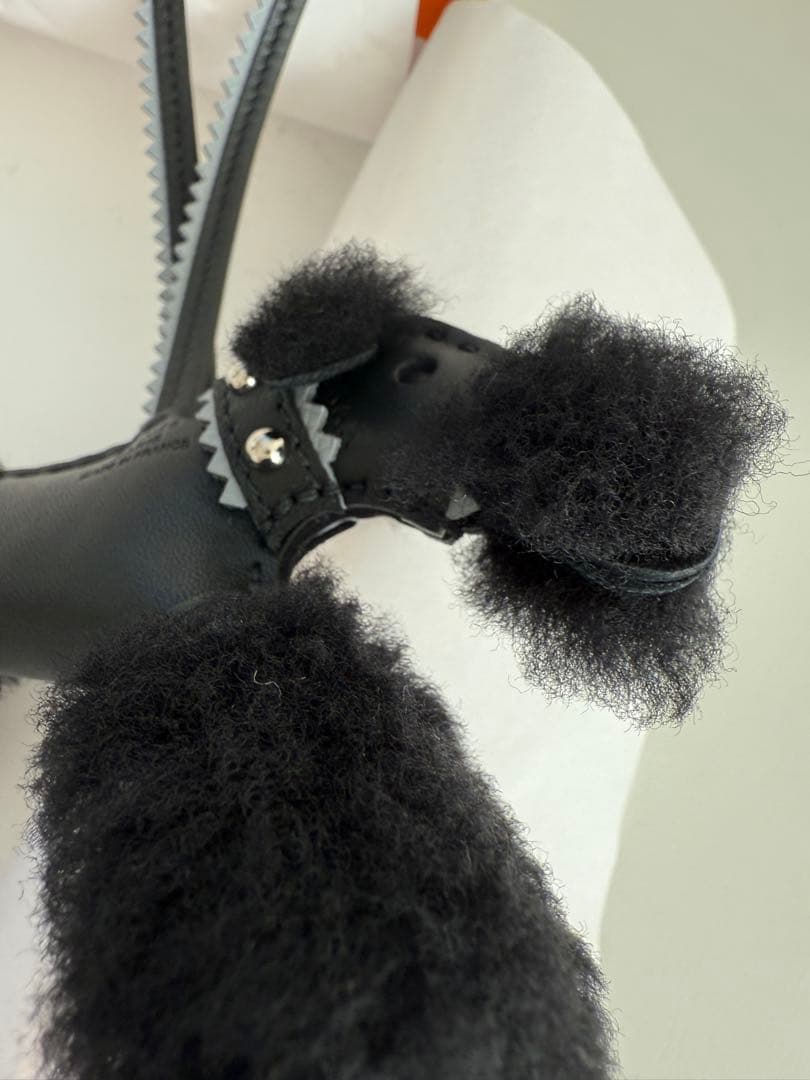 本物保証エルメスバディチャーム 首輪付きクロ×グリパンタン【2025年春夏新色】