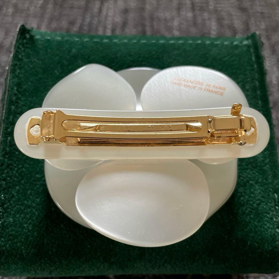 ゆき美品 フランス製 アレクサンドルドゥパリ ホワイト カメリアバレッタ