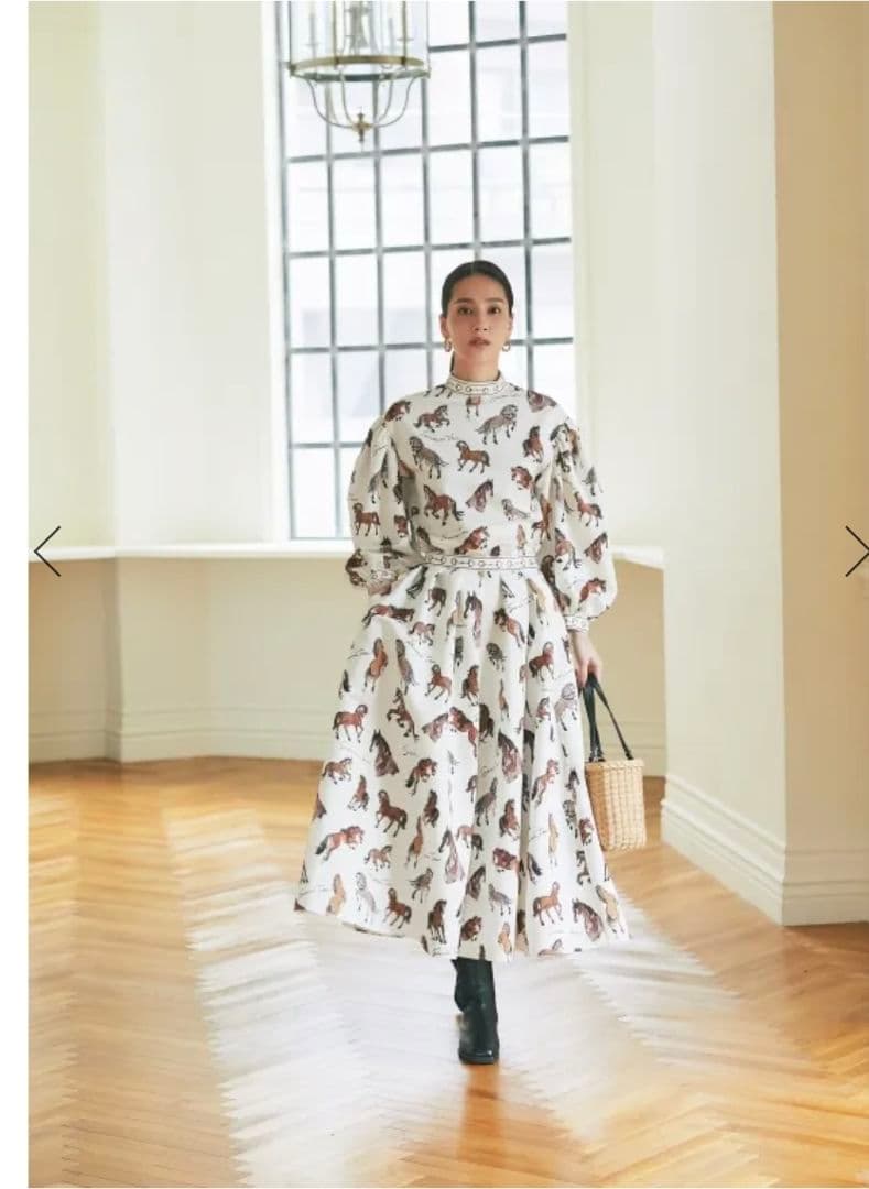 seventenセブンテン・ホースプリントブラウス(オフホワイト)S未使用に近い