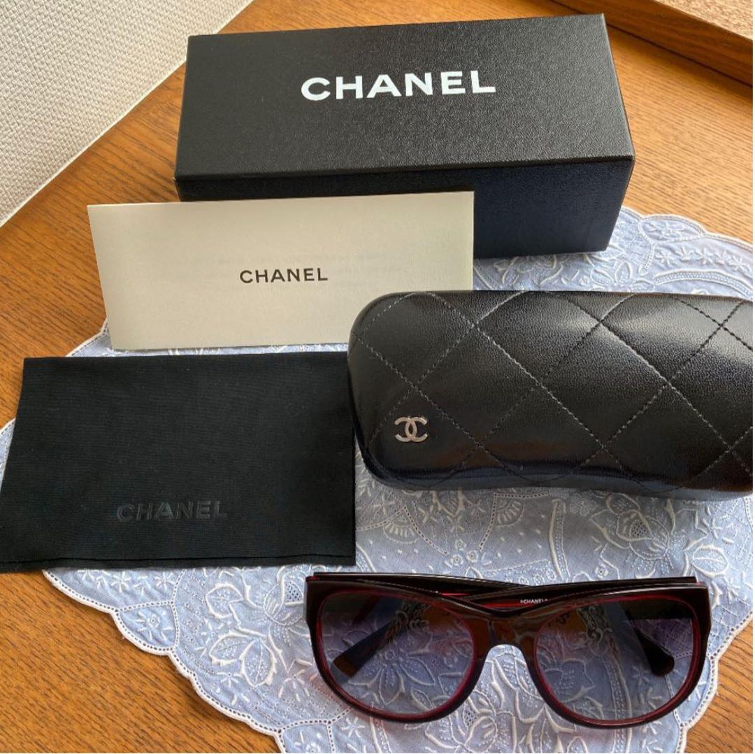 CHANEL シャネル サングラス　ユニセックス　《ケース、箱あり》