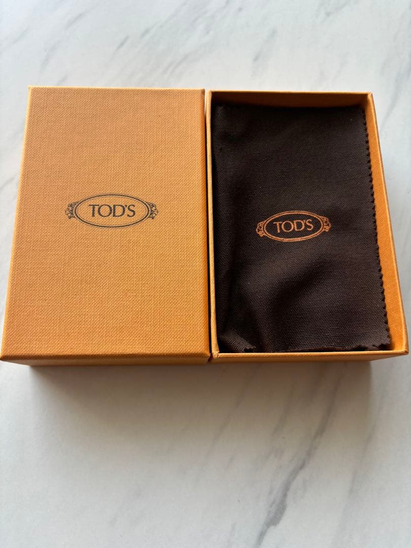 TOD'S トッズ レザー 名刺入れ カードホルダー 黒色　バイカラー