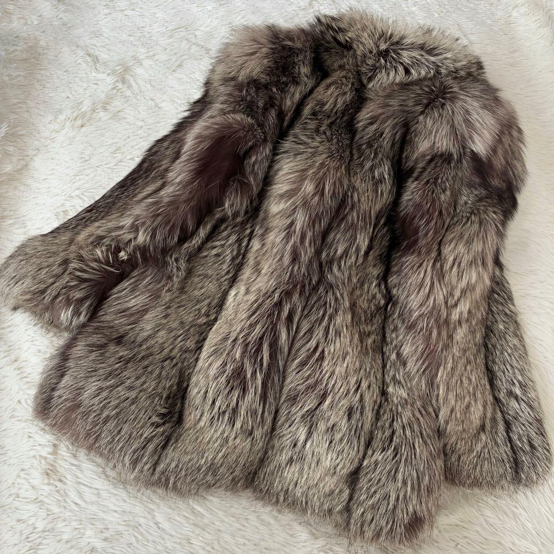割引済み⭐︎最高級クラス　SAGA FOX  ファーコート　毛皮　11号
