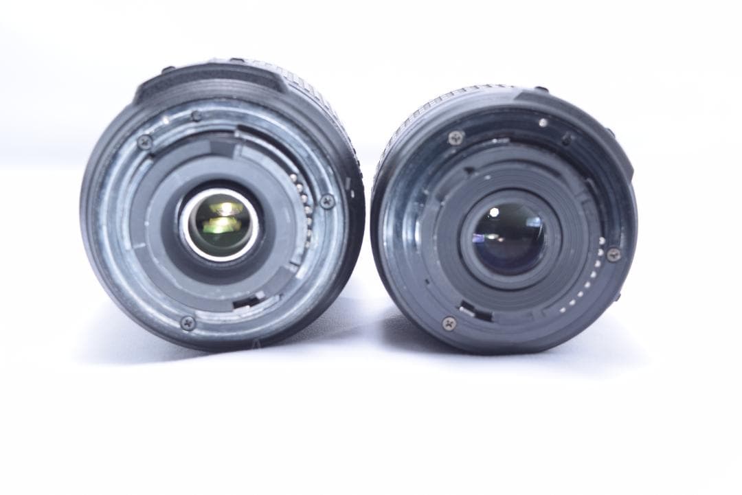 ①Nikon D3100 Wレンズセット（手振れ補正付き） シャッター数少