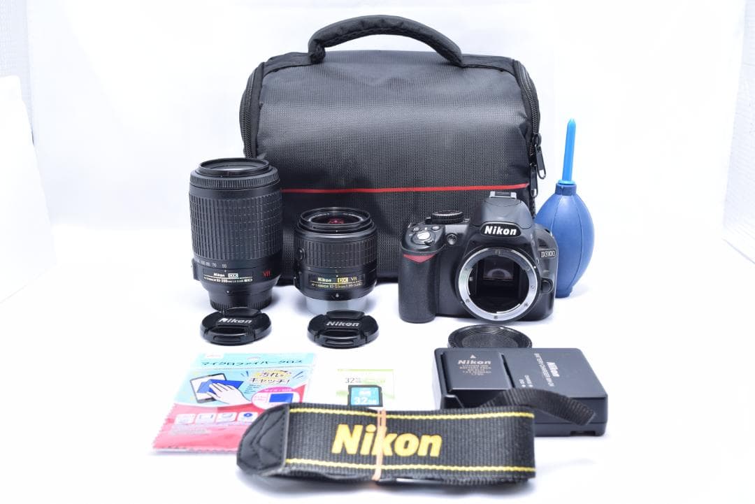 ①Nikon D3100 Wレンズセット（手振れ補正付き） シャッター数少