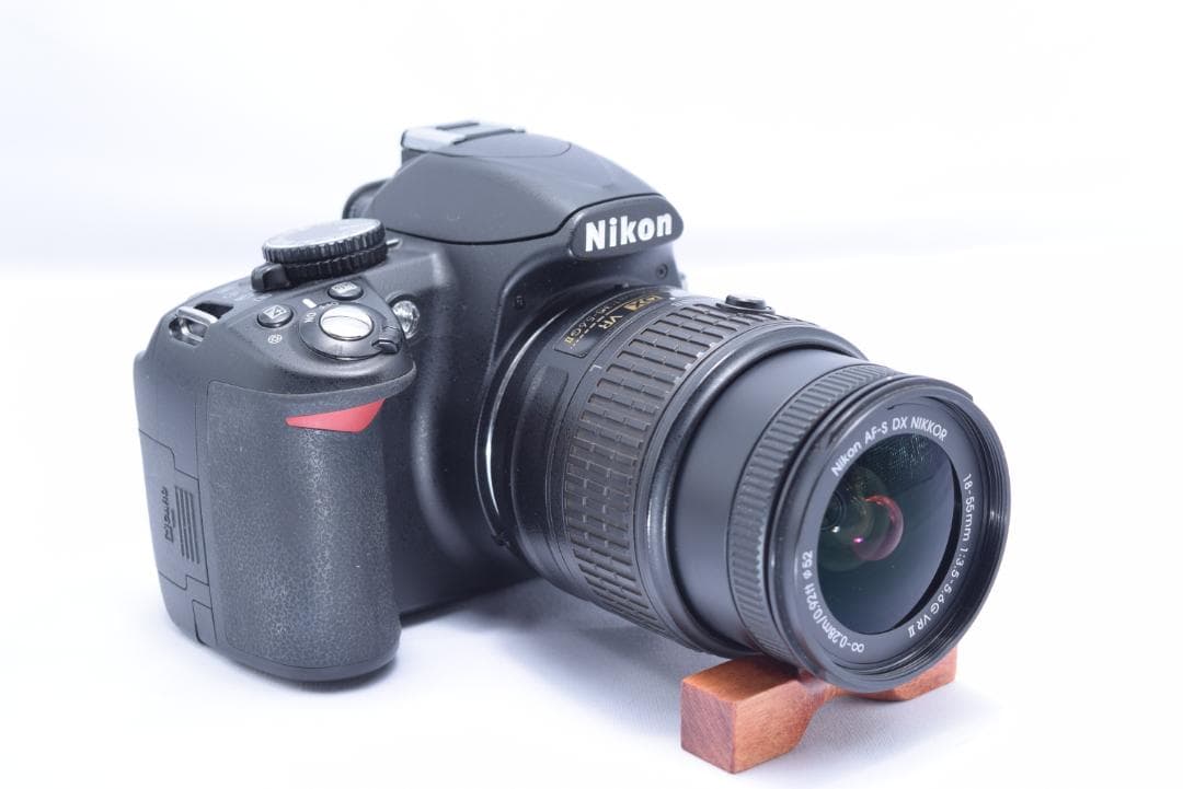 ①Nikon D3100 Wレンズセット（手振れ補正付き） シャッター数少