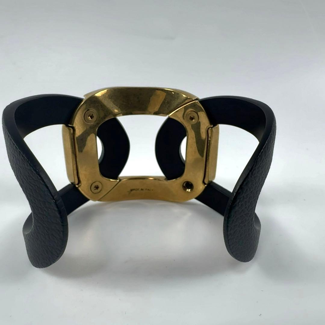 【美品】TOD'S ケイト ブラック ゴールド バングル レディース