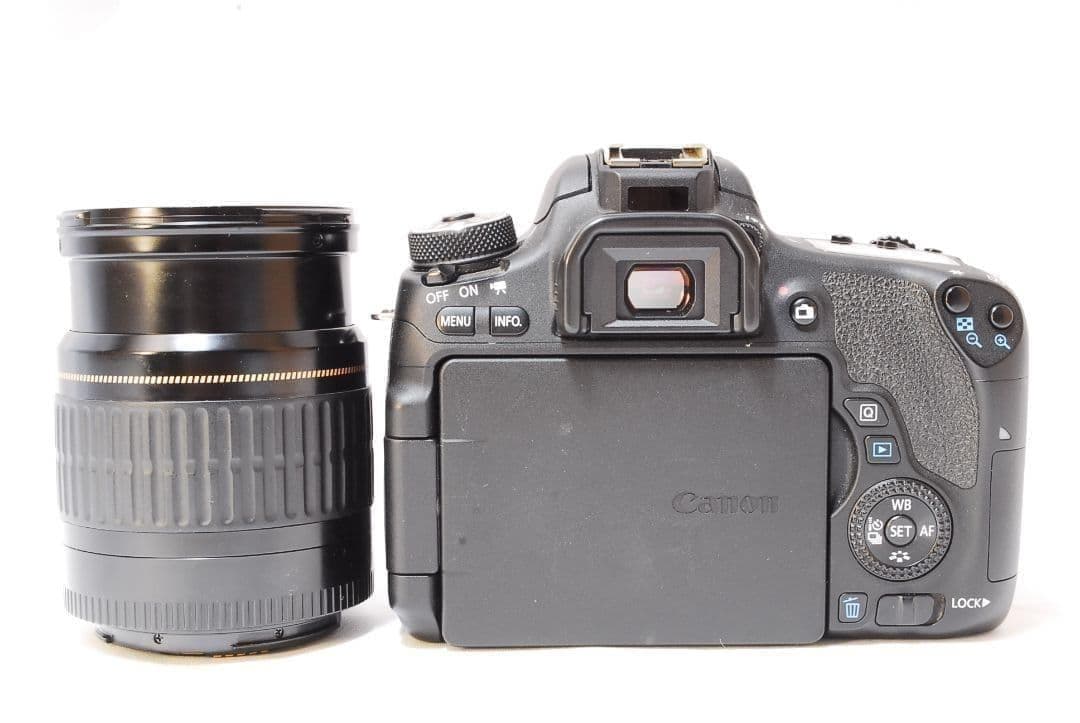 超美品✨キヤノン EOS 8000D✨Wi-Fi搭載 スマホ転送OK 高画質✨