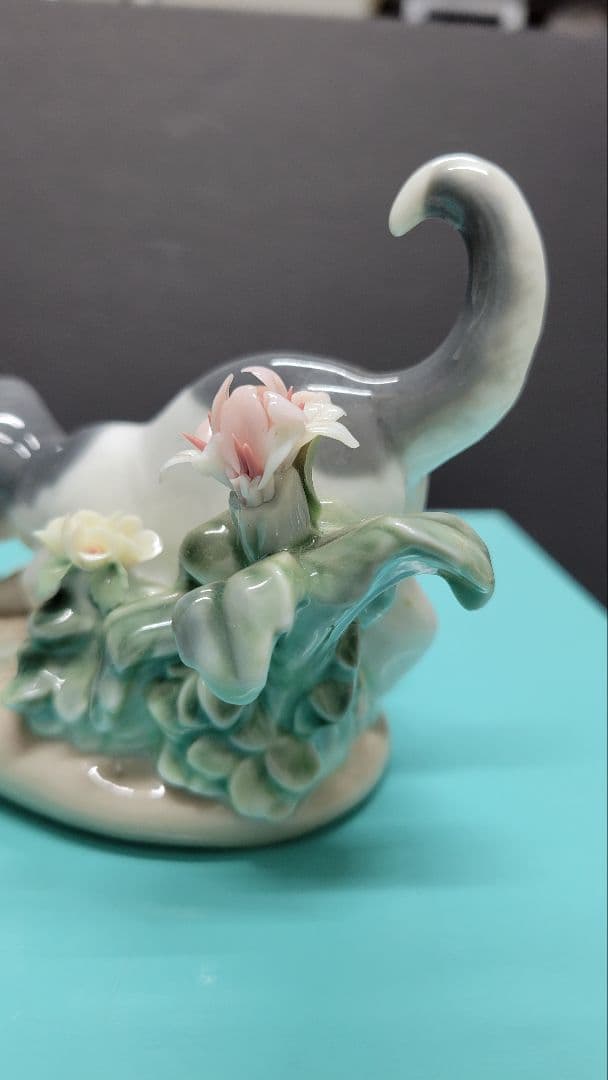 リヤドロ LLADRO にらめっこ にらみあい 猫とカエル 陶器 置物 廃盤