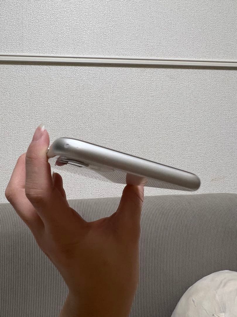 Apple iPhone 11 ホワイト 本体 SiMフリー