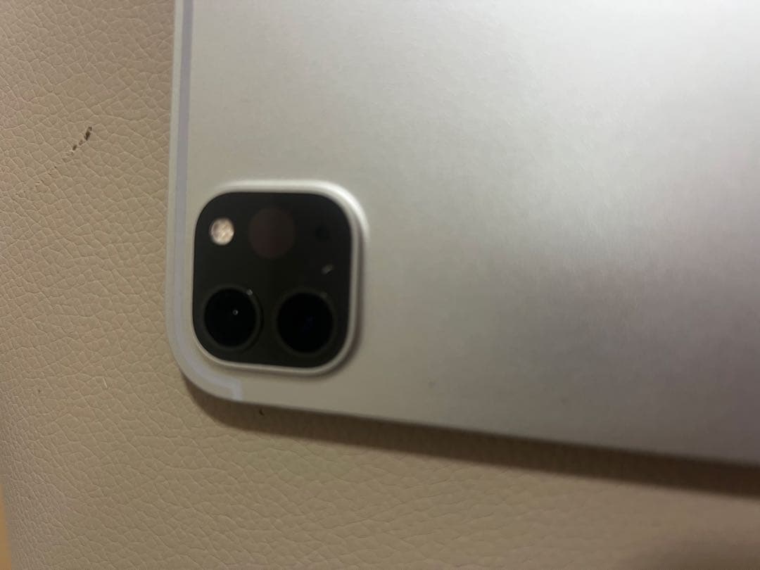 【送料込み！早い者勝ち！】iPad Pro 11インチ (第2世代) シルバー