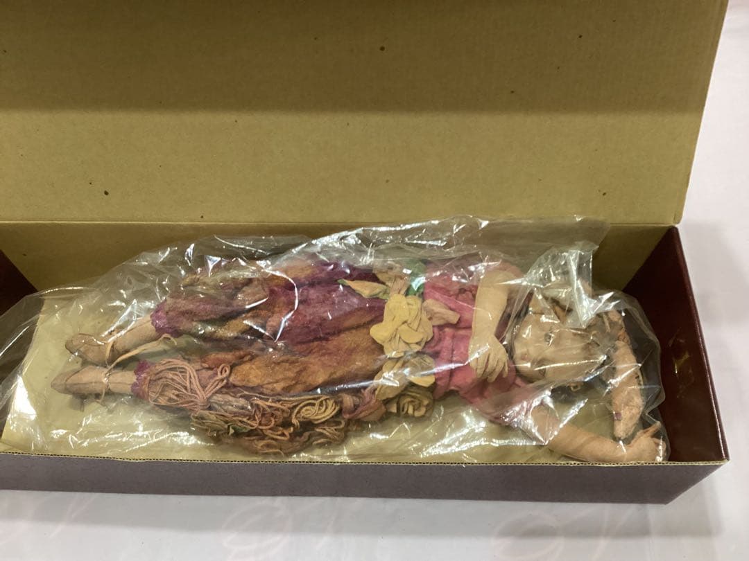 創作人形作家山下昌子　MAKODOLL 未使用　羊革花の装飾 アートドール箱付