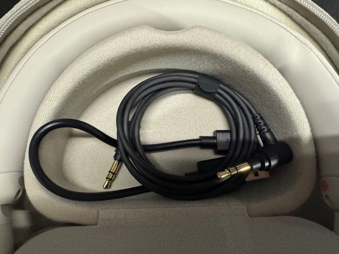 【美品】SONY WH1000XM5 ワイヤレスノイズキャンセリングヘッドホン