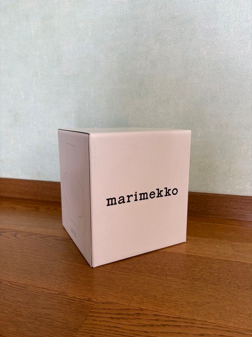 【2回ほど使用】marimekkoフラワーベース　UMPU VASE CLAY