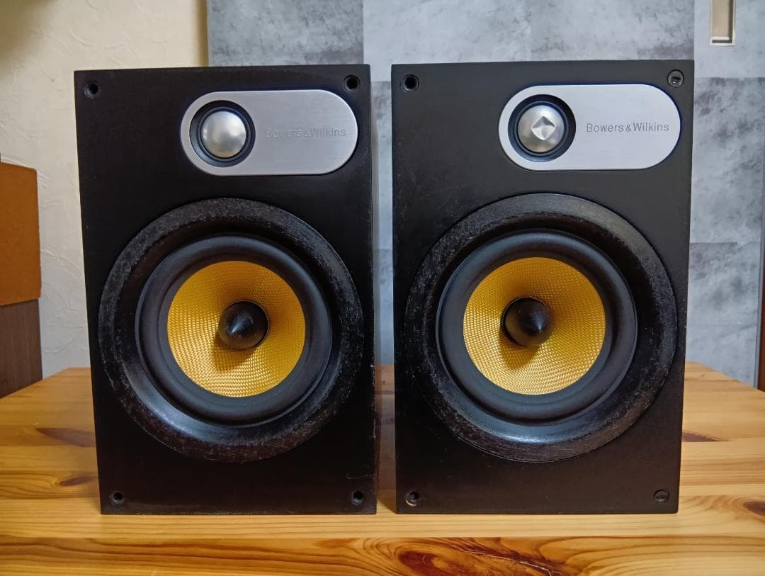 B&W 686 レッドチェリー