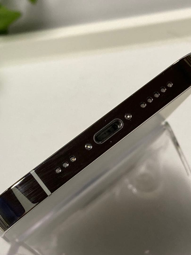 iPhone 13 Pro 512GB シルバー SIMフリー⭐️ ケースおまけ。