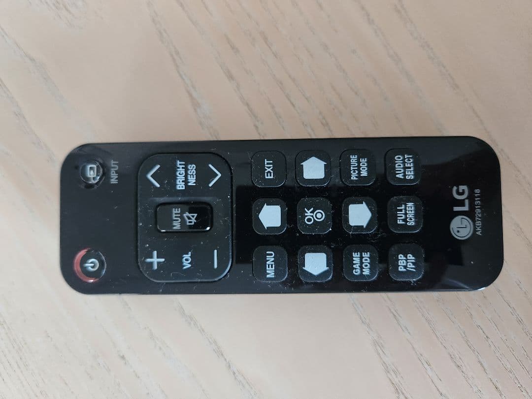 モニター4K対応42.5インチIPS LG 43UN700T-B