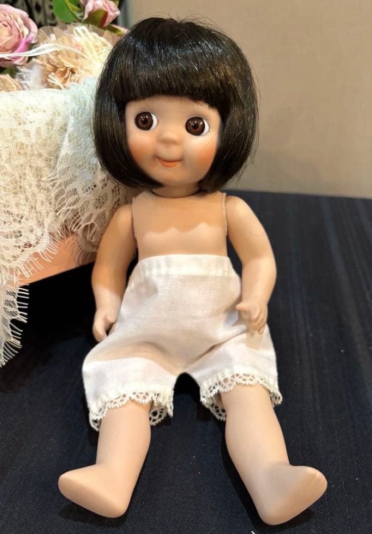 ヴィンテージ　ビスクドール　グーグリー ①