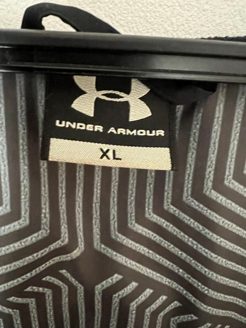 アンダーアーマー　UA ベンチコート　XL ブラック　MTR1327