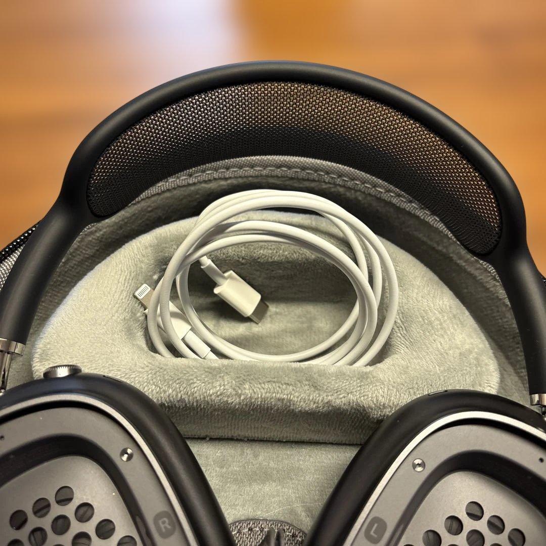 AirPods Maxスペースグレー+おまけ