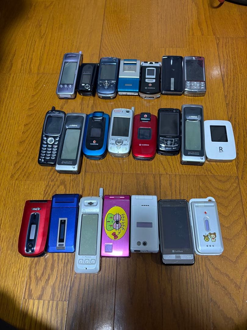 スマートフォン本体セットガラケーまとめ売り　スマホ　携帯【22台】