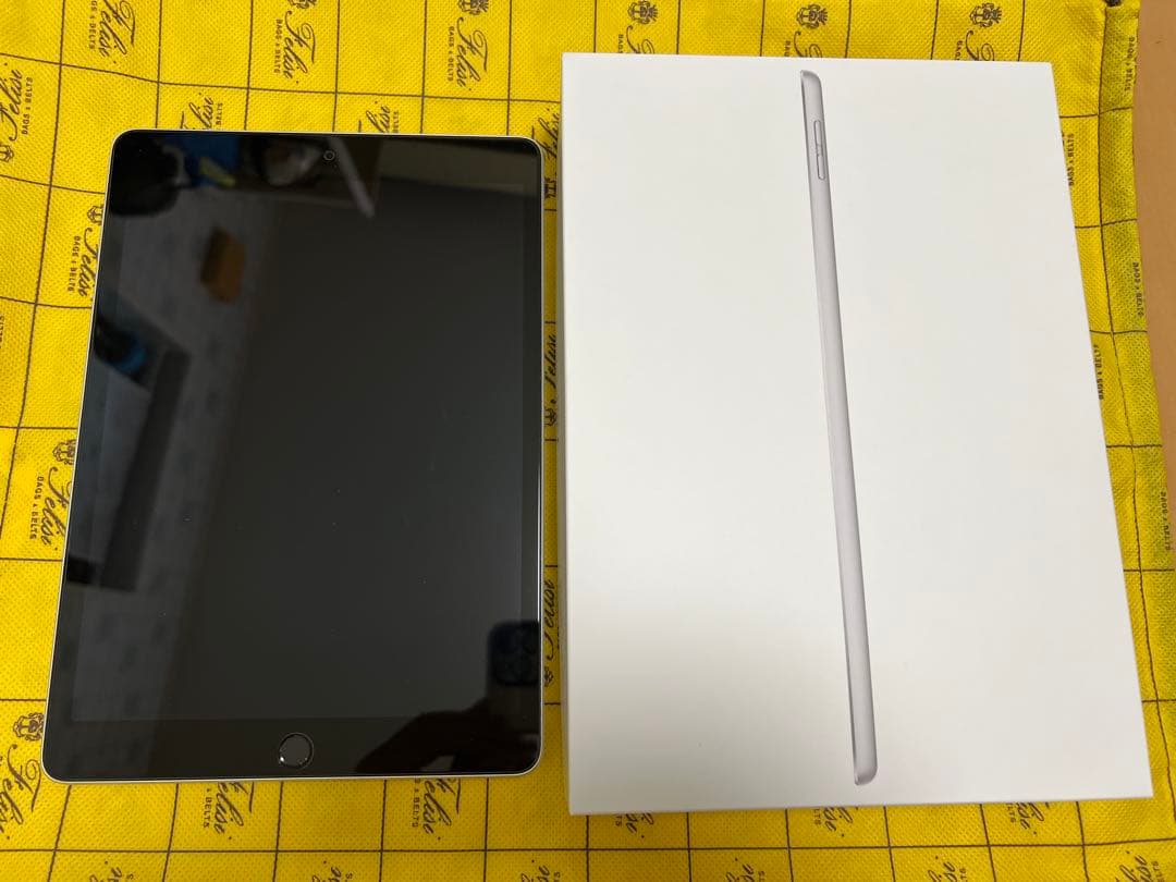【ジャンク】Apple iPad 第9世代 シルバー 64GB