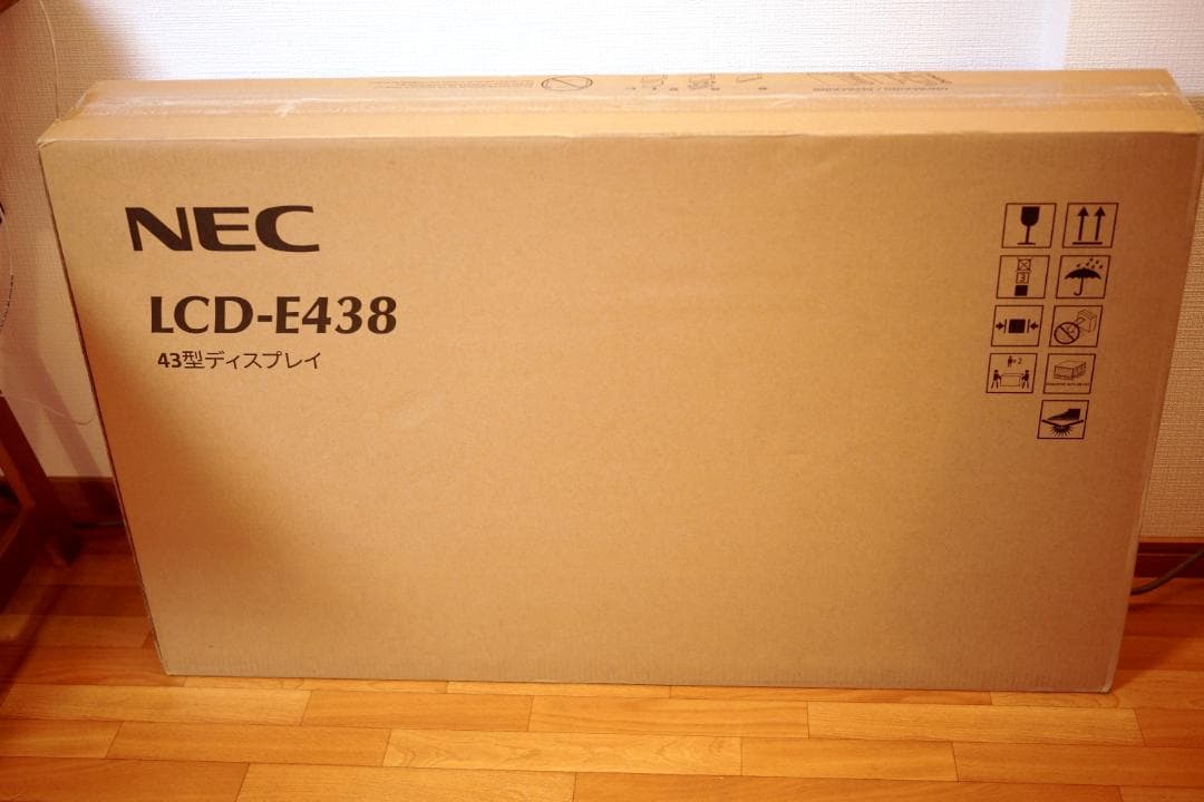 未使用・保証残 / NEC LCD-E438 2024年製 箱付 壁掛けモニター