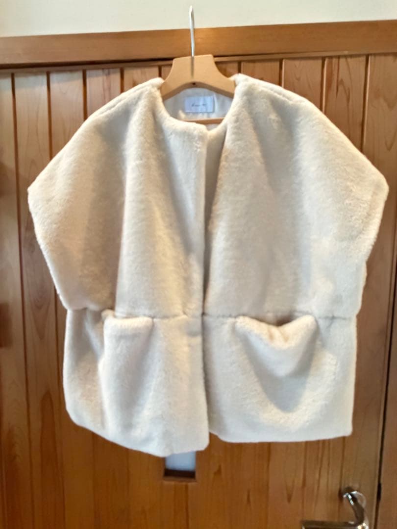 bow.a ボウエー/FAKE FUR VEST