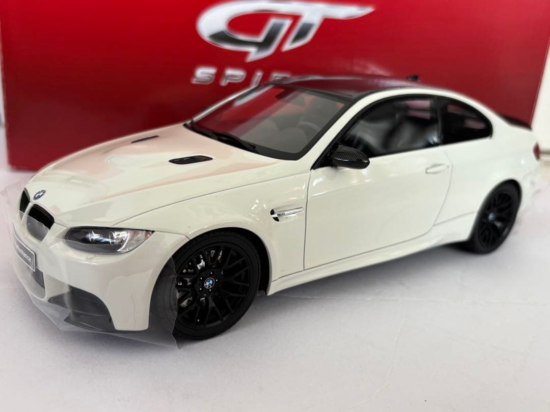  M3 E92 カーボンルーフ ミニカー GT Spirit 1/18