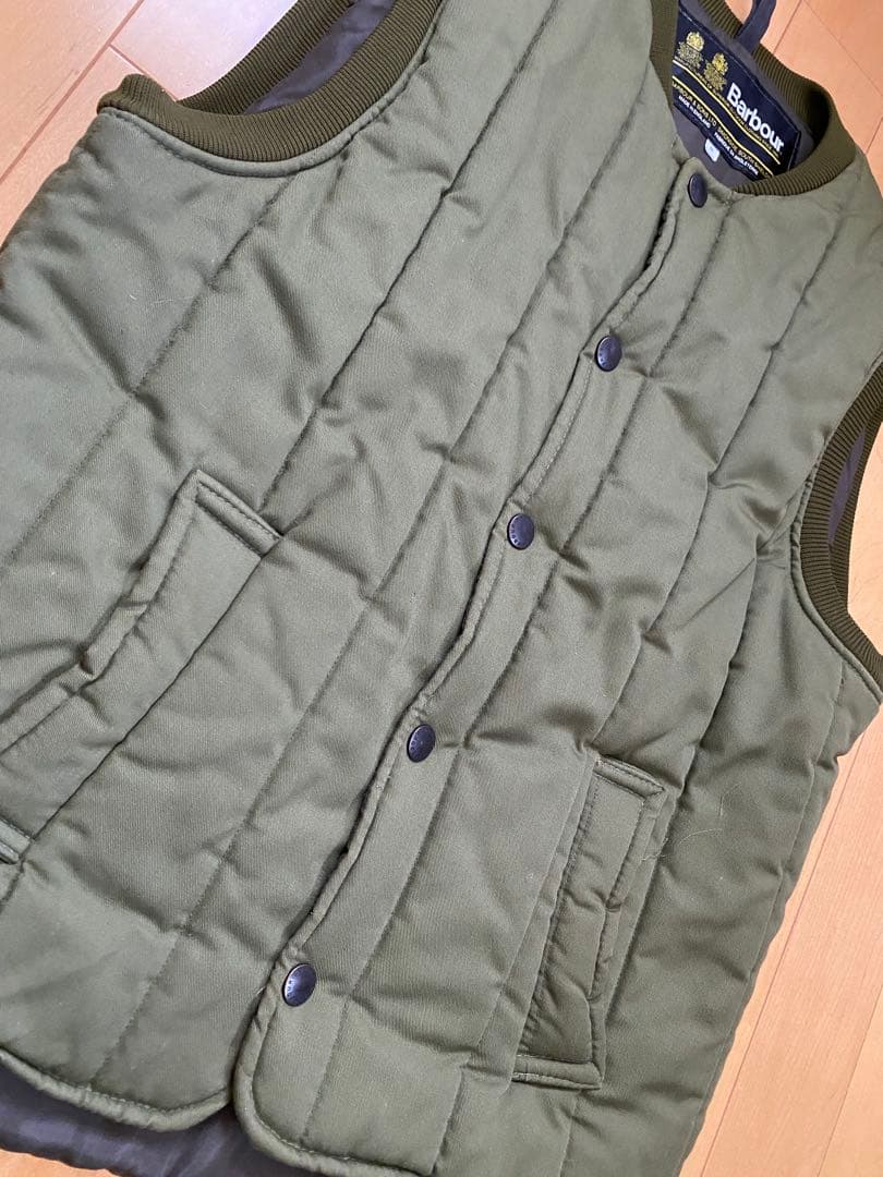 Barbour、バブアー、ベスト、ダウンジャケット、カーキ、サイズ:M