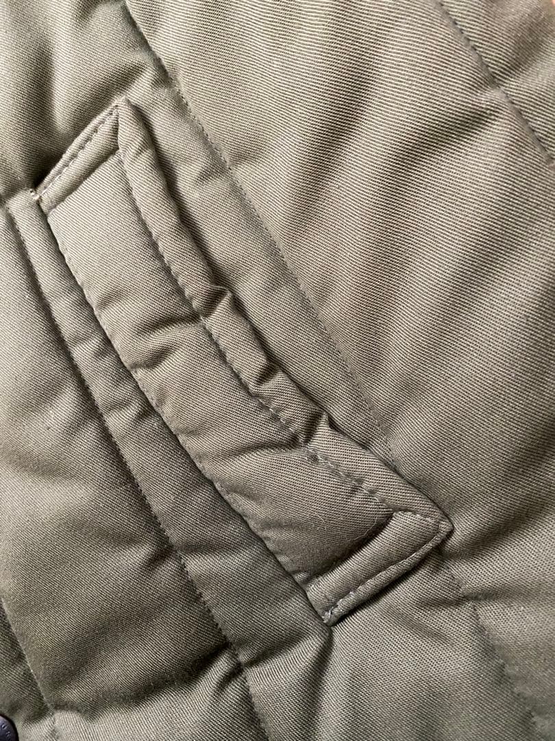 Barbour、バブアー、ベスト、ダウンジャケット、カーキ、サイズ:M