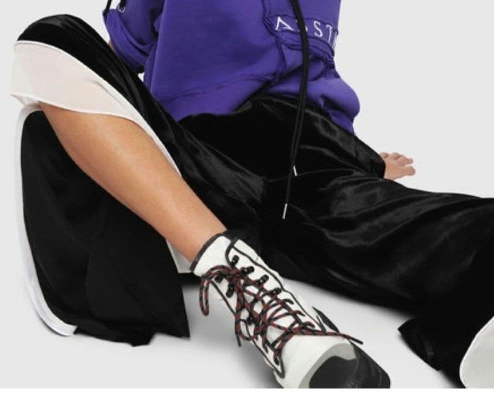 カ*オ様 定価4.6万円 DIESEL サイドスリットパンツ ベルベット シース