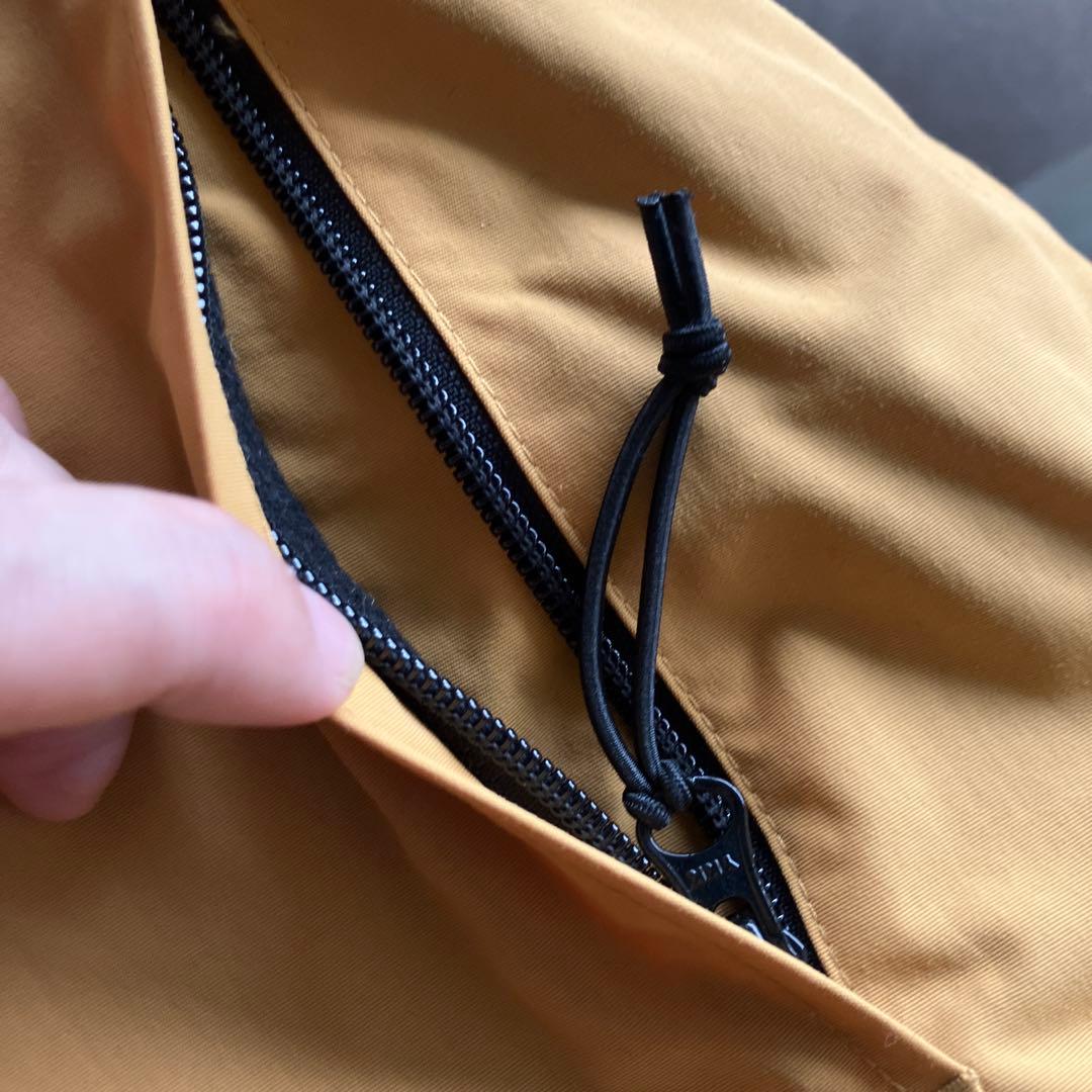 カーハート　プルオーバージャケット　レディース