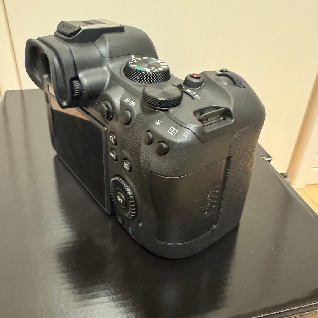 【美品】Canon EOS R6 Mark II 本体　ショット数約3,000枚