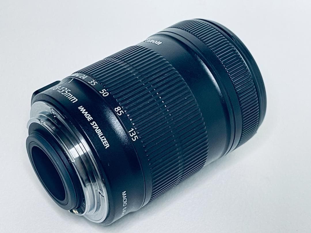 美品✨Canon キヤノン EF-S 18-135mm F3.5-5.6 IS