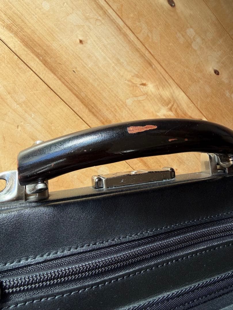 ビジネスバッグ　ブラック　ダレス　豊岡鞄