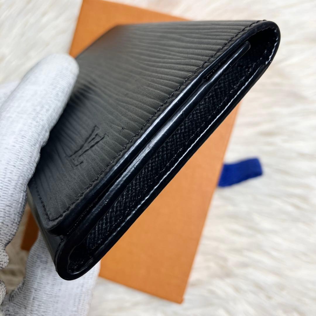 【未使用級】ルイ・ヴィトン 名刺入れ エピ アンヴェロップ カルトドゥヴィジット