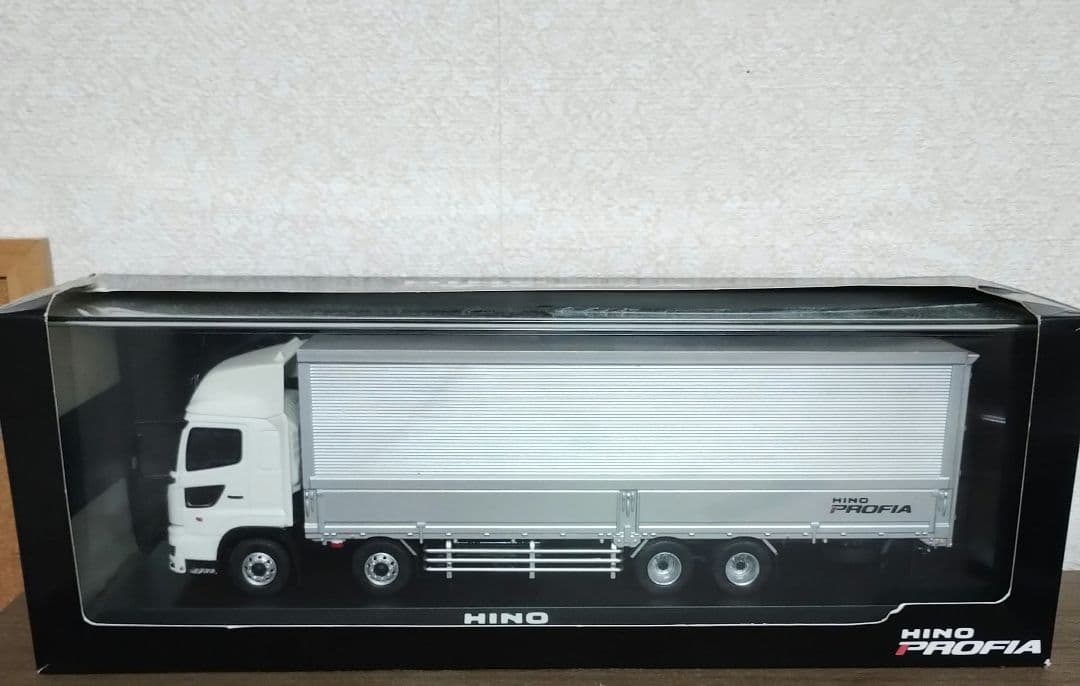 1/43　日野 プロフィア